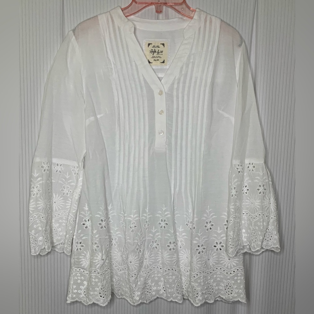 Style & Co Petite Gauzy Cotton Blouse Embroidery White V Neck 1/2 Button front